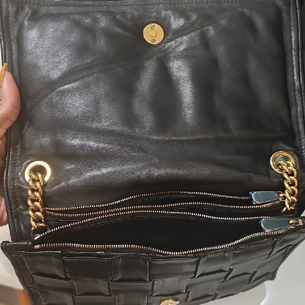 Salvatore Ferragamo Black Woven Shoulder Bag - Picture 4 of 8